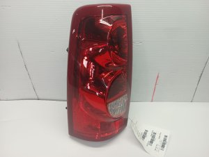 2004-2007 Chevrolet Silverado 1500 Fleetside Taillight Assembly - Left (Driver) (Used OEM)