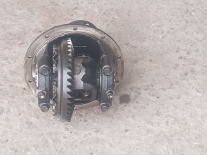 1984-1995 Toyota Pickup Differential Carrier Assembly (Used OEM)