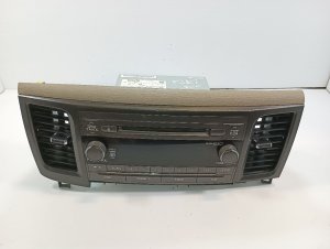 2011-2014 Toyota Sienna Pioneer AM/FM CD Radio (Used OEM)