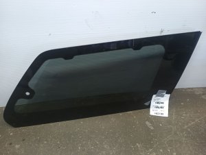 2011-2014 Toyota Sienna Privacy Quarter Glass without Antenna - Right (Passenger) (Used OEM)