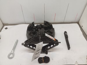2018-2024 GMC Terrain Scissor Jack with Tool Kit (Used OEM)