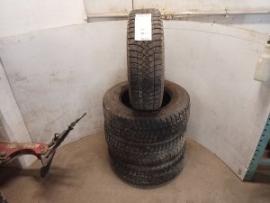 2007-2009 Chrysler Aspen Tire (Used OEM)