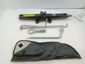 2006-2012 Toyota RAV4 Scissor Jack and Tool Kit Assembly (Used OEM)
