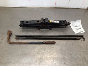 2007-2018 Jeep Wrangler Scissor Jack (Used OEM)