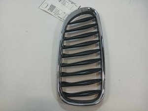 2003-2008 BMW Z4 Black Upper Grille - Right (Passenger) (Used OEM)