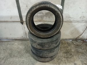 2001-2007 Chrysler Town &amp; Country Tire (Used OEM)