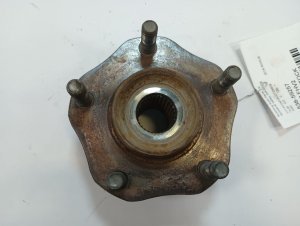 2014-2020 Nissan Rogue Front Hub Assembly (Used OEM)