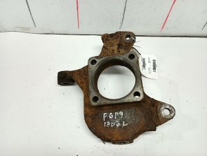 1999-2004 GMC Sierra 2500 Front Steering Knuckle - Left (Driver) (Used OEM)