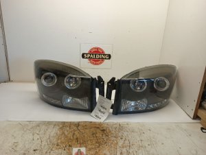 2006 Dodge Ram 1500 Headlight Assembly - Left (Driver) (Used OEM)