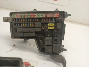 2002-2003 Dodge Ram 1500 Fuse Box (Used OEM)