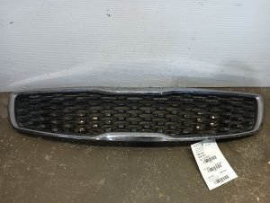 2017-2018 Kia Forte Black Upper Grille (Used OEM)
