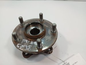 2006-2018 Toyota RAV4 Front Hub Assembly (Used OEM)