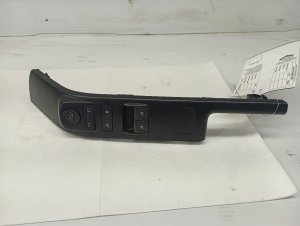 2015-2022 GMC Canyon Gray Master Door Lock and Window Switch - Left (Driver) (Used OEM)