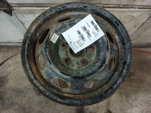 2005-2013 Toyota Tacoma Black 15-Inch 8-Hole Steel Wheel (Used OEM)