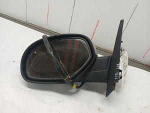 2007-2008 Chevrolet Suburban 2500 Silver Side/Door Mirror - Left (Driver) (Used OEM)