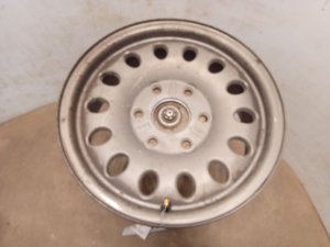 2000-2006 GMC Yukon Silver 16x6.5 14-Hole Aluminum Spare Wheel (Used OEM)