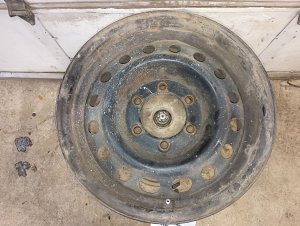 2001-2004 Toyota Tacoma Black 16-Hole Steel Wheel (Used OEM)