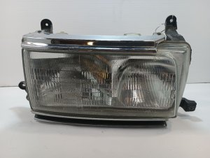 1996-1998 Lexus LX450 Headlight Assembly - Right (Passenger) (Used OEM)
