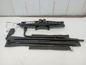 2018-2026 Jeep Wrangler Scissor Jack (Used OEM)