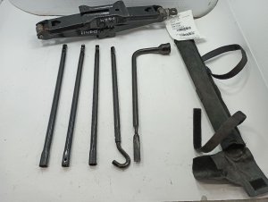 2019-2024 Ram 1500 Classic Scissor Jack (Used OEM)