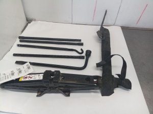 2022-2025 Jeep Gladiator Scissor Jack with Tools (Used OEM)