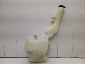  Chevrolet Silverado 3500 Washer Fluid Reservoir Assembly with Pump (Used OEM)