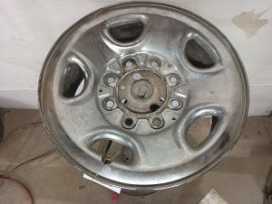 2001-2007 Chevrolet Silverado 1500 Chrome 16-Inch 5-Opening Chrome Clad Steel Wheel (Used OEM)