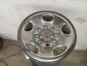 2001-2007 Chevrolet Silverado 1500 Chrome 16-Inch 5-Opening Chrome Clad Steel Wheel (Used OEM)