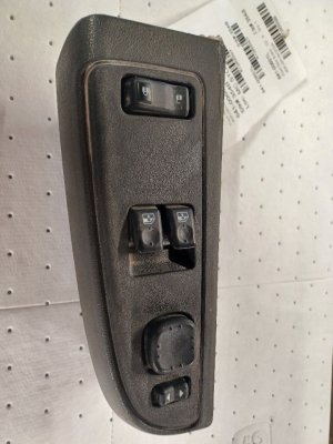 2003-2004 GMC Sierra Power Door Lock Switch - Left (Driver) (Used OEM)