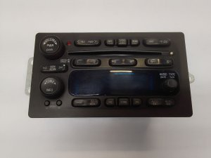 2005-2006 GMC Yukon AM-FM 6-Disc CD Player Radio (Used OEM)