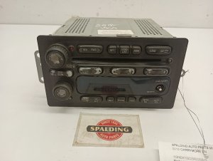 2003-2005 GMC Yukon AM FM 6-Disc CD MP3 Radio (Used OEM)