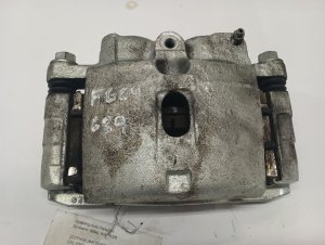 2005-2010 GMC Sierra 2500 HD Disc Brake Caliper - Right (Passenger) (Used OEM)