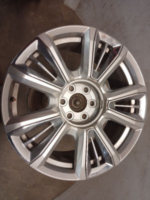 2022-2024 GMC Yukon Chrome 22x9 10-Spoke Bright Hyper Alloy Wheel with Chrome Inserts (Used OEM)