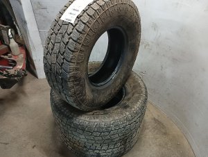 1999-2006 GMC Sierra 2500 LT265/75R16 Toyo Open Country A/T Tire (Used OEM)