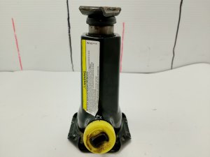 1997-2006 Jeep Wrangler Scissor Jack (Used OEM)