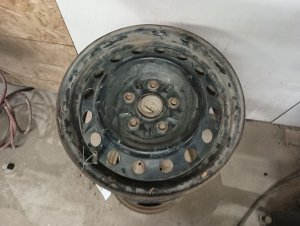 2002-2006 Toyota Camry Black 15x6.5 Steel Wheel (Used OEM)