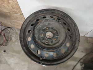 2002-2006 Toyota Camry Black 15x6.5 Steel Wheel (Used OEM)