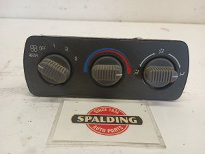 2000-2002 GMC Yukon XL 1500 Roof Mounted Auxiliary Temperature Control Module (Used OEM)