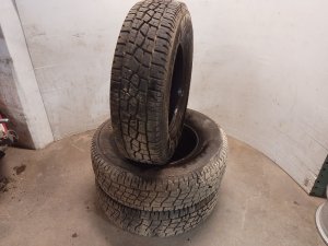 2009-2014 Ford F-150 Tire (Used OEM)