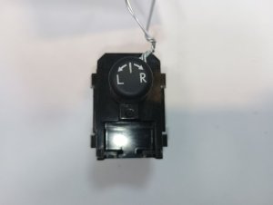 2015-2019 Subaru Outback Black Door Lock Switch (Used OEM)