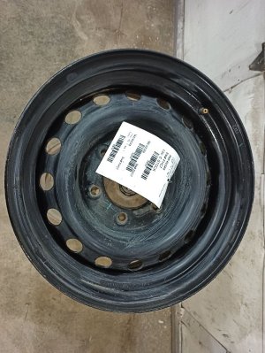 1997-2004 Toyota Tacoma Black 15x7 16-Hole Steel Wheel (Used OEM)