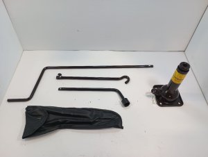 1996-2002 Toyota 4Runner Scissor Jack with Tools (Used OEM)
