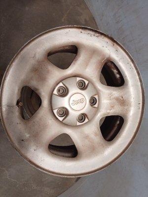 1997-2006 Jeep Wrangler Silver Wheel (Used OEM)