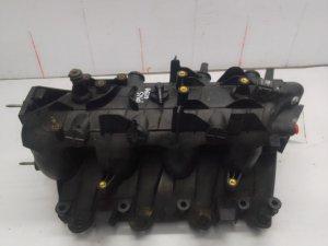 2001-2002 Chevrolet Suburban 2500 Engine Intake Manifold (Used OEM)