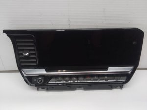 2022-2024 Chevrolet Silverado 1500 12.3-Inch Infotainment Display and Control Panel Assembly (Used OEM)