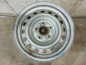 2001-2004 Toyota Tacoma 15x6 16-Hole Steel Wheel (Used OEM)