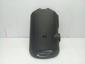 2001-2006 Chevrolet Suburban 2500 Engine Cover (Used OEM)