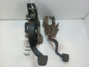 2005-2020 Toyota Tacoma Manual Clutch and Brake Pedal Assembly (Used OEM)