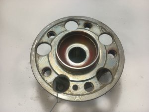 2015-2016 Mercedes-Benz C300 Hub Assembly (Used OEM)