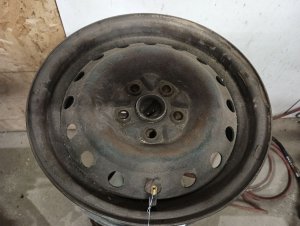 1996-2000 Plymouth Voyager Black Wheel (Used OEM)